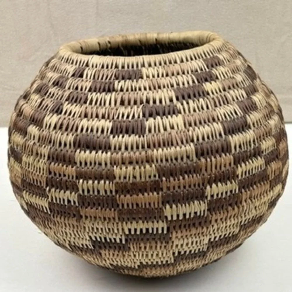 Papago‎ Coil Woven Polychrome Basket Native American Split Stitch 8in Stepped